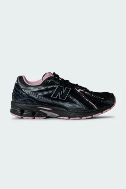 1906 - Baskets | Noir*NEW BALANCE New