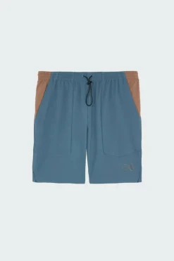 BLOCKED CLIMBING - Short | Bleu*PURPLE MOUNTAIN OBSERVATORY New