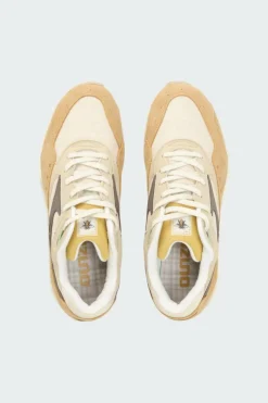 CONTENDER - Baskets | Jaune*MIZUNO Online