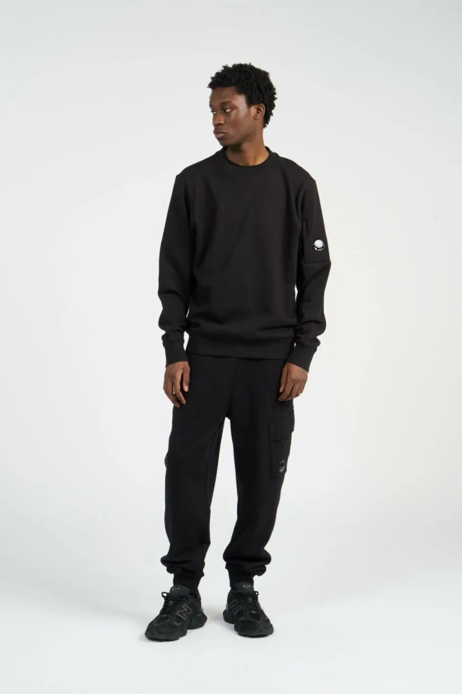 CREW NECK IN DIAGONAL RAISED FLEECE - Sweatshirt | Noir*C.P. COMPANY Online