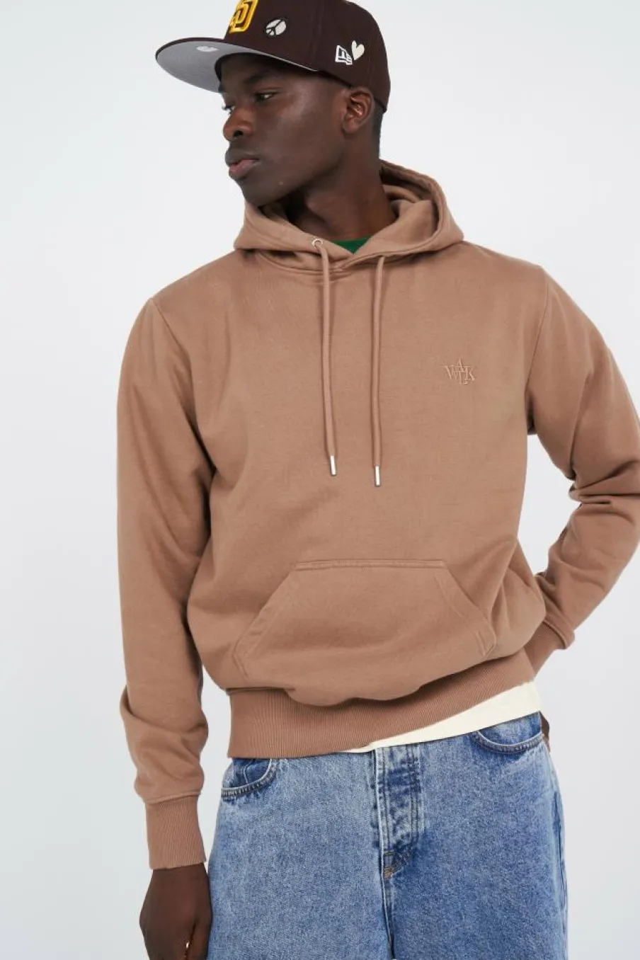 Le hoodie "Jeunesse en plein-air" - Hoodie | Marron*WALK IN PARIS Outlet