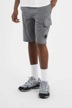 LIGHT FLEECE CARGO LENS SHORTS - Short | Gris*C.P. COMPANY New