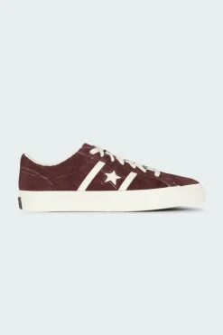 One Star Academy Pro - Baskets | Rouge*CONVERSE