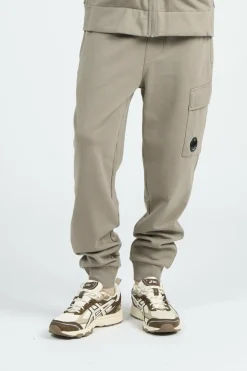 SWEATPANTS CARGO PANT IN DIAGONAL RAISED FLEECE - Pantalon de survêtement | Kaki*C.P. COMPANY Best