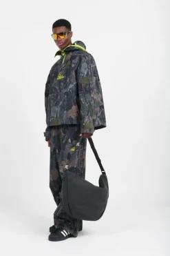 VALERA SHOULDER BAG LARGE W3 - Sac de voyage | Noir*RAINS
