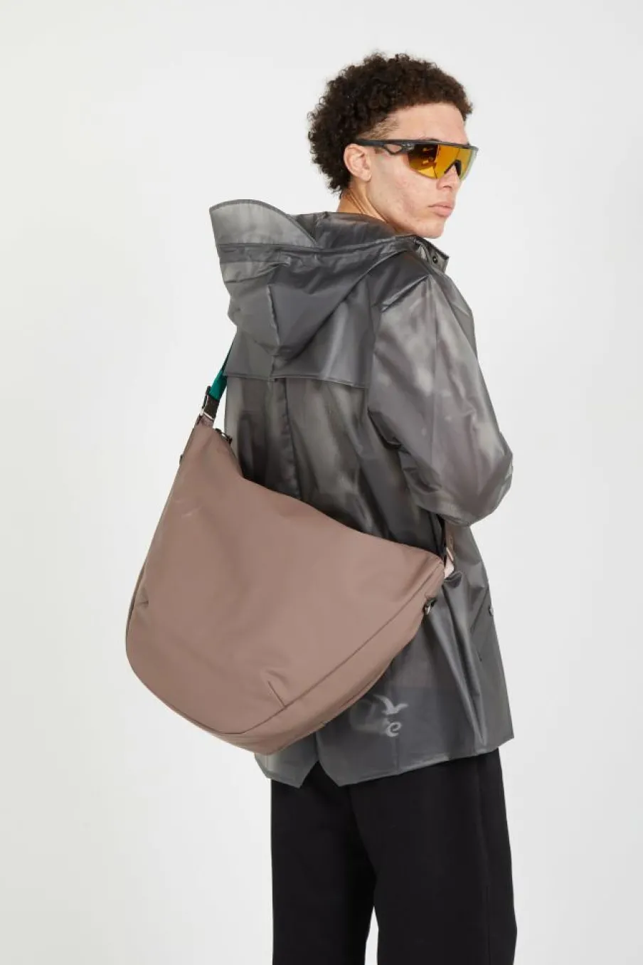VALERA SHOULDER BAG LARGE W3 - Sac de voyage | Marron*RAINS Clearance