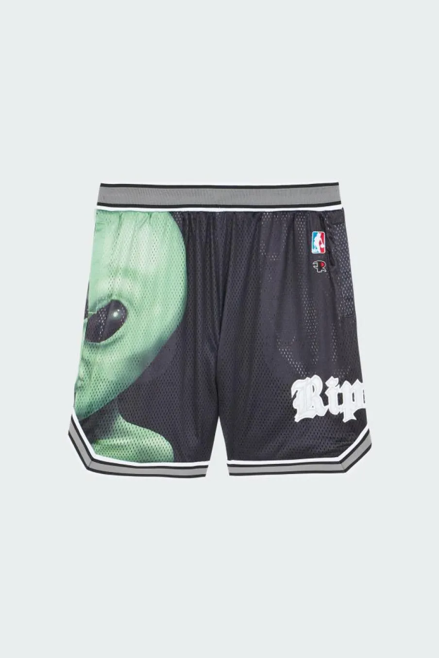 WE COME IN PEACE BASKETBALL SHORTS - Short | Noir*RIPNDIP New